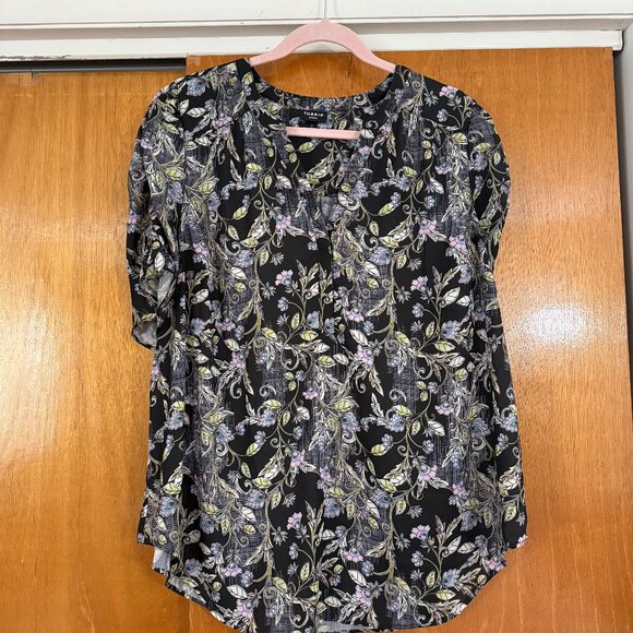 Torrid - Harper Georgette Ruched Short Sleeve Blouse - Size 2 - Picture 1 of 4